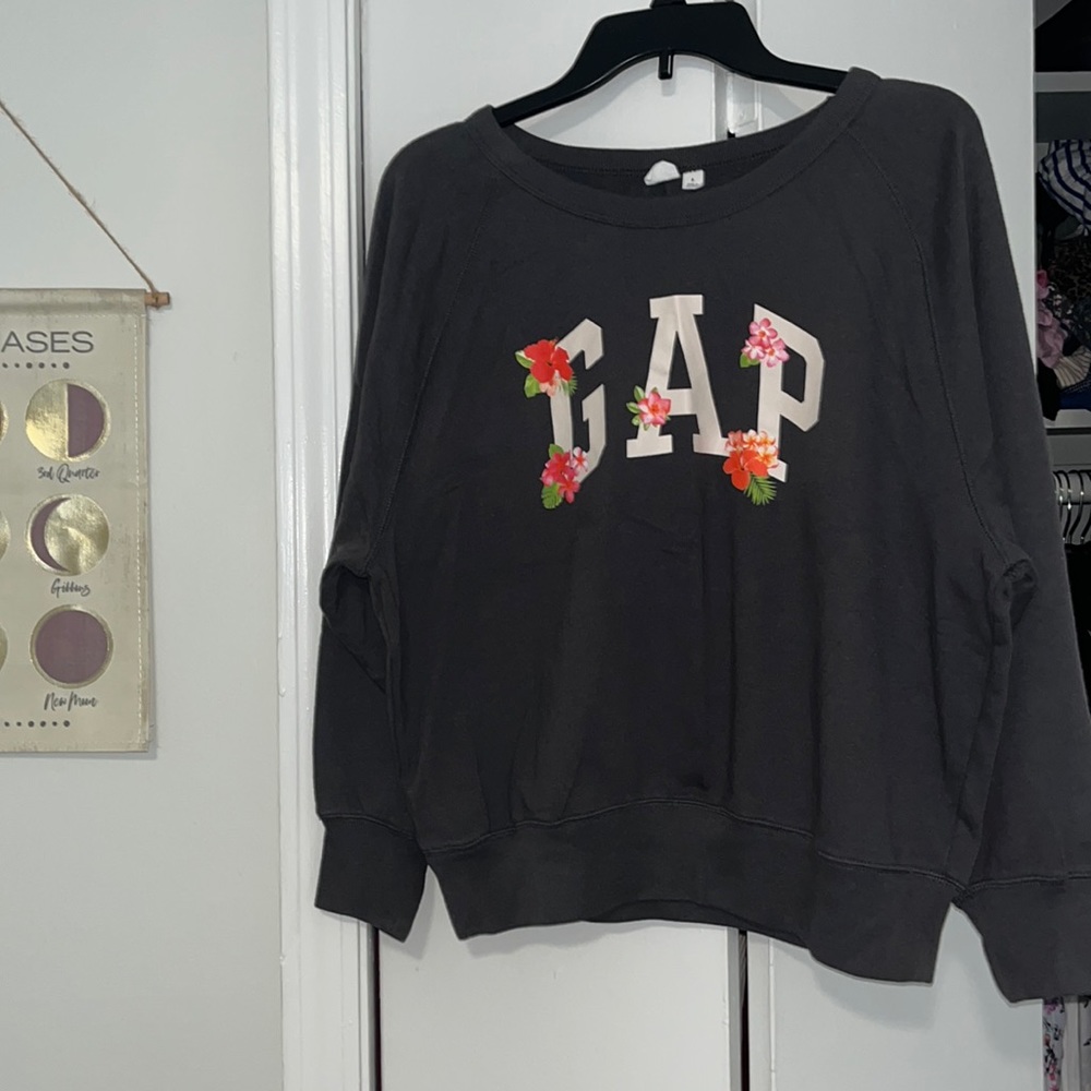 Gap Sweatshirt